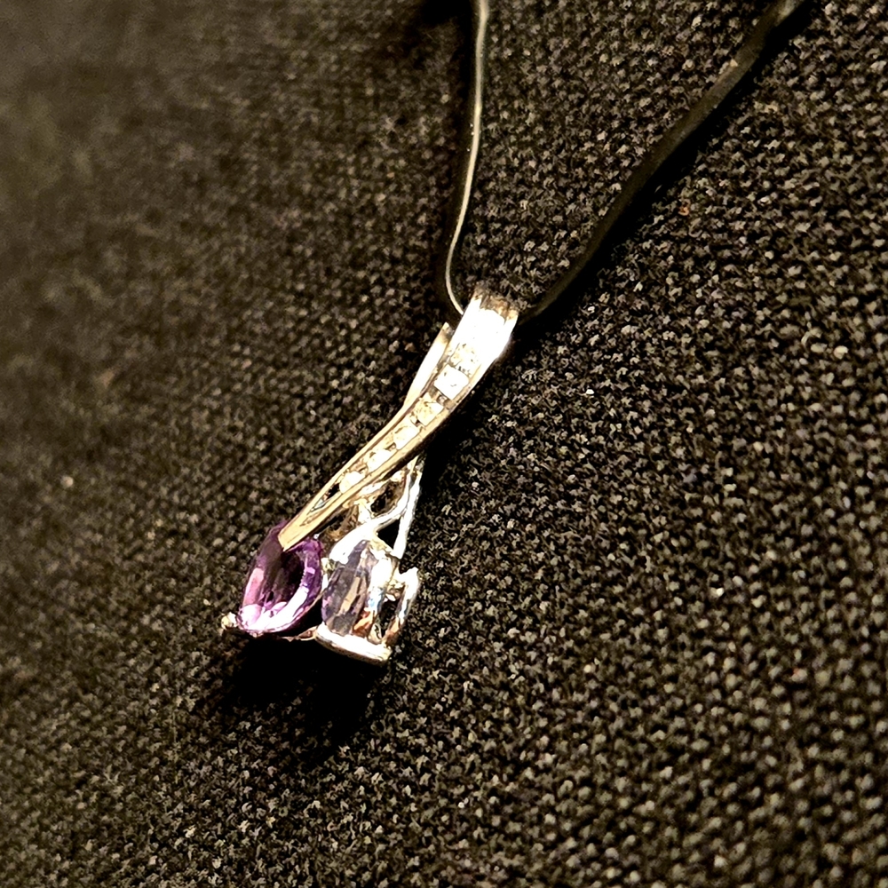 Elegant Heart-Shaped Amethyst & Diamond Accent Swirl Pendant - Picture 4 of 6